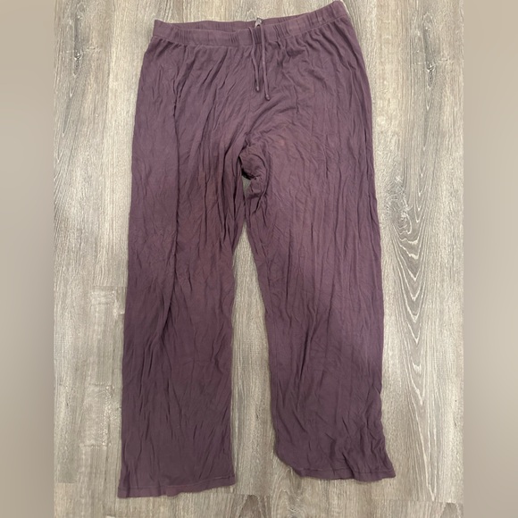 Skims purple pajama pants with drawstring. Size 3XL. - Picture 2 of 3